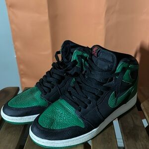 Air Jordan 1 Retro High Top OG pine Green 2.0 Size 7 in Men.